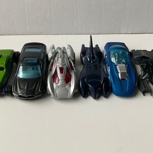 Batman Hot Wheels die cast cars 5 pack DC Comics